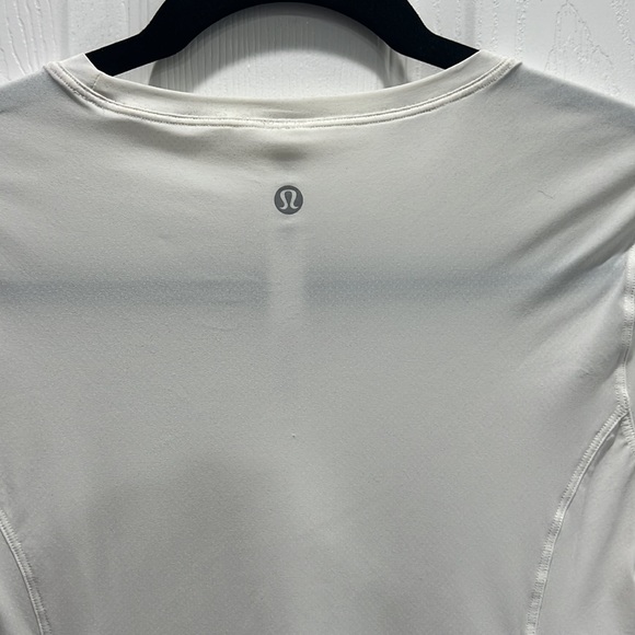 Lululemon top - Picture 3 of 5
